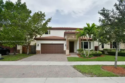 738 SE 37th Pl, Homestead, FL 33033 - Photo 1
