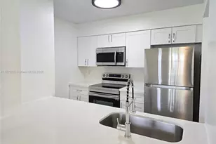 2890 N Oakland Forest Dr, Oakland Park, FL 33309 - Photo 1