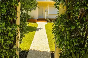 1325 Marseille Dr, Miami Beach, FL 33141 - Photo 1