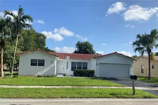 10400 NW 5th Ct, Plantation, FL 33324 - Photo 1