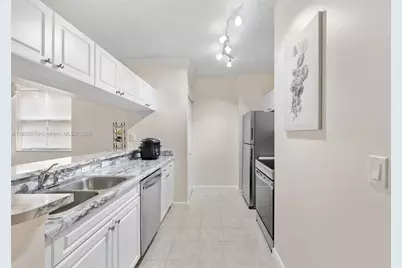 17145 N Bay Rd #4212, Sunny Isles Beach, FL 33160 - Photo 1