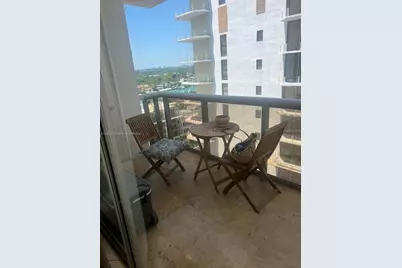 6039 Collins Ave #1407, Miami Beach, FL 33140 - Photo 1