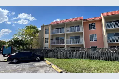 5201 Geneva Way #206, Doral, FL 33166 - Photo 1
