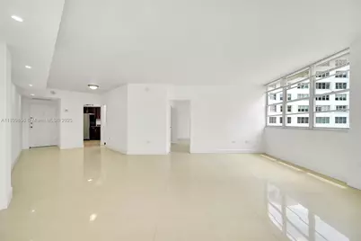 801 Brickell Bay Dr #1562, Miami, FL 33131 - Photo 1