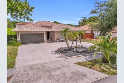 7850 NW 160th Ter, Miami Lakes, FL 33016 - Photo 1