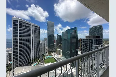 1200 Brickell Bay Dr #4007, Miami, FL 33131 - Photo 1