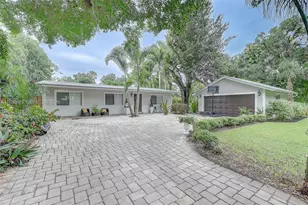 369 Caloosa Dr, Labelle, FL 33935 - Photo 1