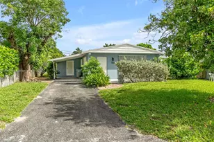 909 NE 7th St, Pompano Beach, FL 33060 - Photo 1