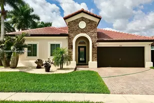 1010 NE 36th Ave, Homestead, FL 33033 - Photo 1