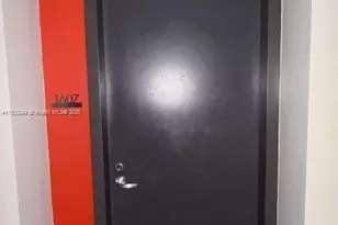 151 SE 1st St, Miami, FL 33131 - Photo 1