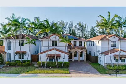 10371 NW 10th St, Miami, FL 33172 - Photo 1