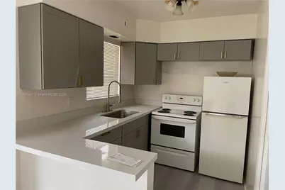 2450 Lincoln St #3, Hollywood, FL 33020 - Photo 1