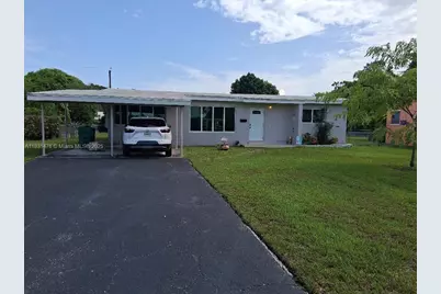 1721 NW 8th St, Homestead, FL 33030 - Photo 1