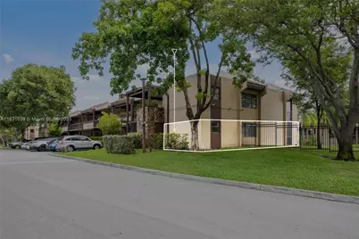 20801 San Simeon Way #105, Miami, FL 33179 - Photo 1