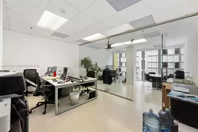 150 SE 2nd Ave #1005, Miami, FL 33131 - Photo 1