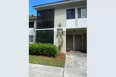 514 Gardens Dr #101, Pompano Beach, FL 33069 - Photo 1