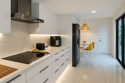 7441 Bay Hill Dr #7441, Hialeah, FL 33015 - Photo 1