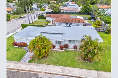 1601 S Treasure Dr, North Bay Village, FL 33141 - Photo 1