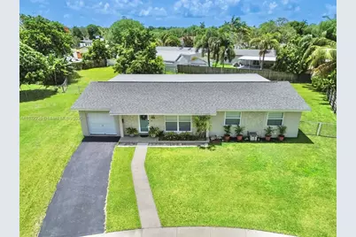 9360 SW 185th St, Cutler Bay, FL 33157 - Photo 1