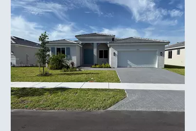 1884 NE 1st St, Homestead, FL 33033 - Photo 1