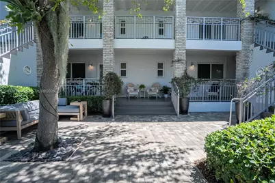 117 S Shore Dr #8, Miami Beach, FL 33141 - Photo 1