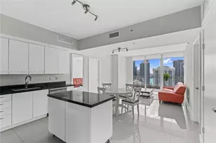 92 SW 3rd St, Miami, FL 33130 - Photo 1