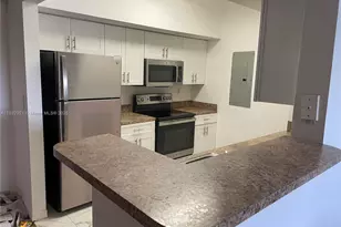 201 SW 116th Ave, Pembroke Pines, FL 33025 - Photo 1