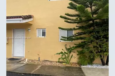 8165 NW 8th St #7, Miami, FL 33126 - Photo 1