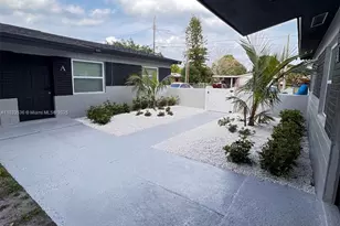 711 N 23rd St, Fort Pierce, FL 34950 - Photo 1