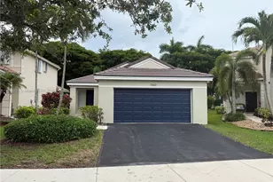 1560 Canary Island Dr, Weston, FL 33327 - Photo 1