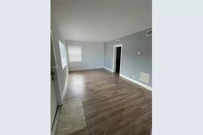 850 81st St #4, Miami Beach, FL 33141 - Photo 1