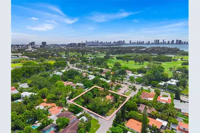 2880 Fairgreen Dr, Miami Beach, FL 33140 - Photo 1