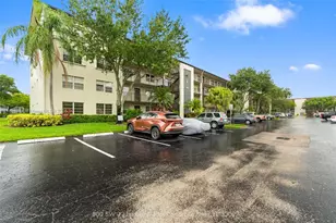 800 SW 131st Ave, Pembroke Pines, FL 33027 - Photo 1