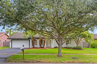 10203 SW 49th Pl, Cooper City, FL 33328 - Photo 1