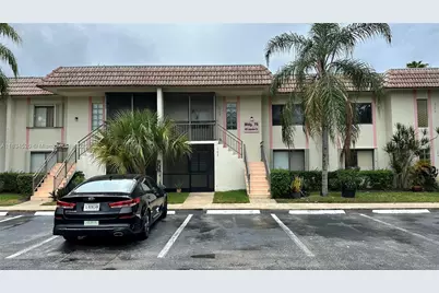 413 Lakeview Dr #203, Weston, FL 33326 - Photo 1