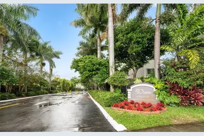 4718 SW 67th Ave #B7, Miami, FL 33155 - Photo 1