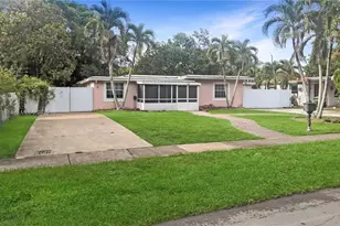 841 NE 139th St, North Miami, FL 33161 - Photo 1