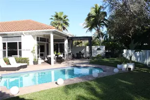 2524 Bay Pointe Ct, Weston, FL 33327 - Photo 1