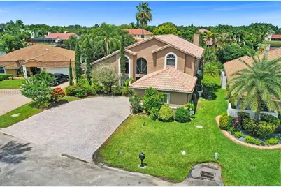 9940 SW 4th St, Plantation, FL 33324 - Photo 1