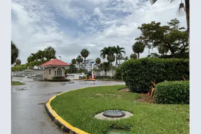 400 Kings Point Dr #623, Sunny Isles Beach, FL 33160 - Photo 1