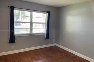 8735 Ramblewood Dr, Coral Springs, FL 33071 - Photo 7