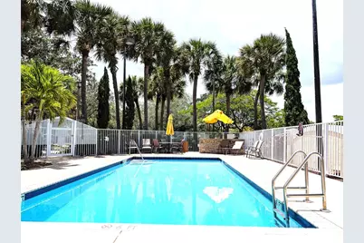 193 SW 96th Ter, Plantation, FL 33324 - Photo 1