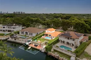 5308 Riviera Dr, Coral Gables, FL 33146 - Photo 1
