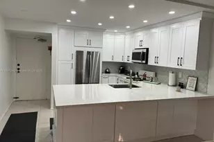 6884 N Kendall Dr, Pinecrest, FL 33156 - Photo 1