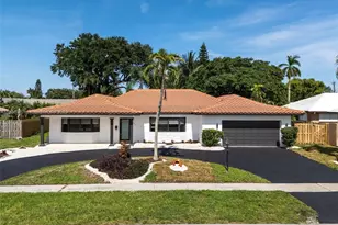 220 SW 75th Terrace, Plantation, FL 33317 - Photo 1
