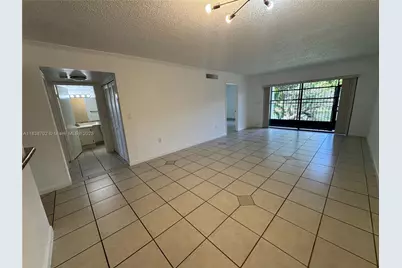 10315 NW 9th St Cir #105-14, Miami, FL 33172 - Photo 1