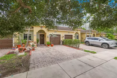 3248 NE 11th Dr, Homestead, FL 33033 - Photo 1