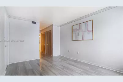 1033 Lenox Ave #304, Miami Beach, FL 33139 - Photo 1