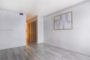 1033 Lenox Ave., Miami Beach, FL 33139 - Photo 1