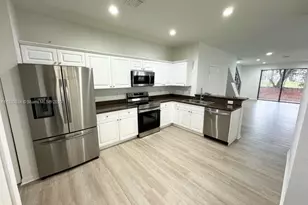 3809 Tree Top Dr, Weston, FL 33332 - Photo 1
